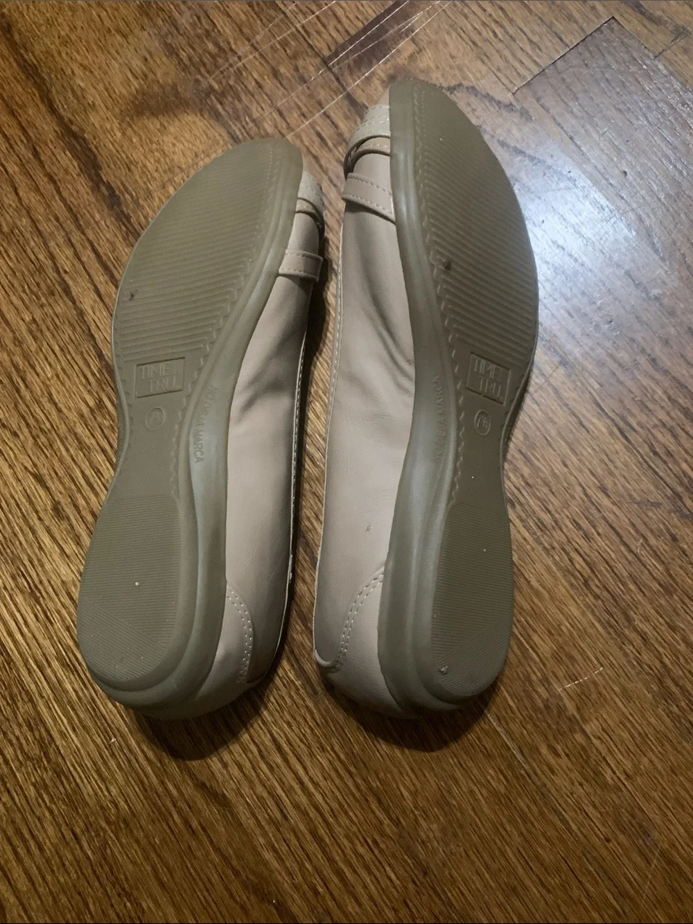 Time and Tru Women's Beige Memory Foam Ballet Flats